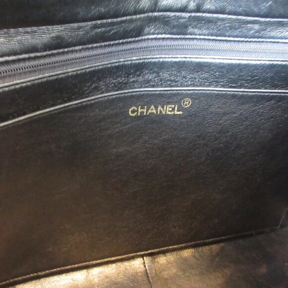 Authentic 1990s Chanel Backpack Black Lambskin Leather Quilted Vintage - Picture 15 of 16